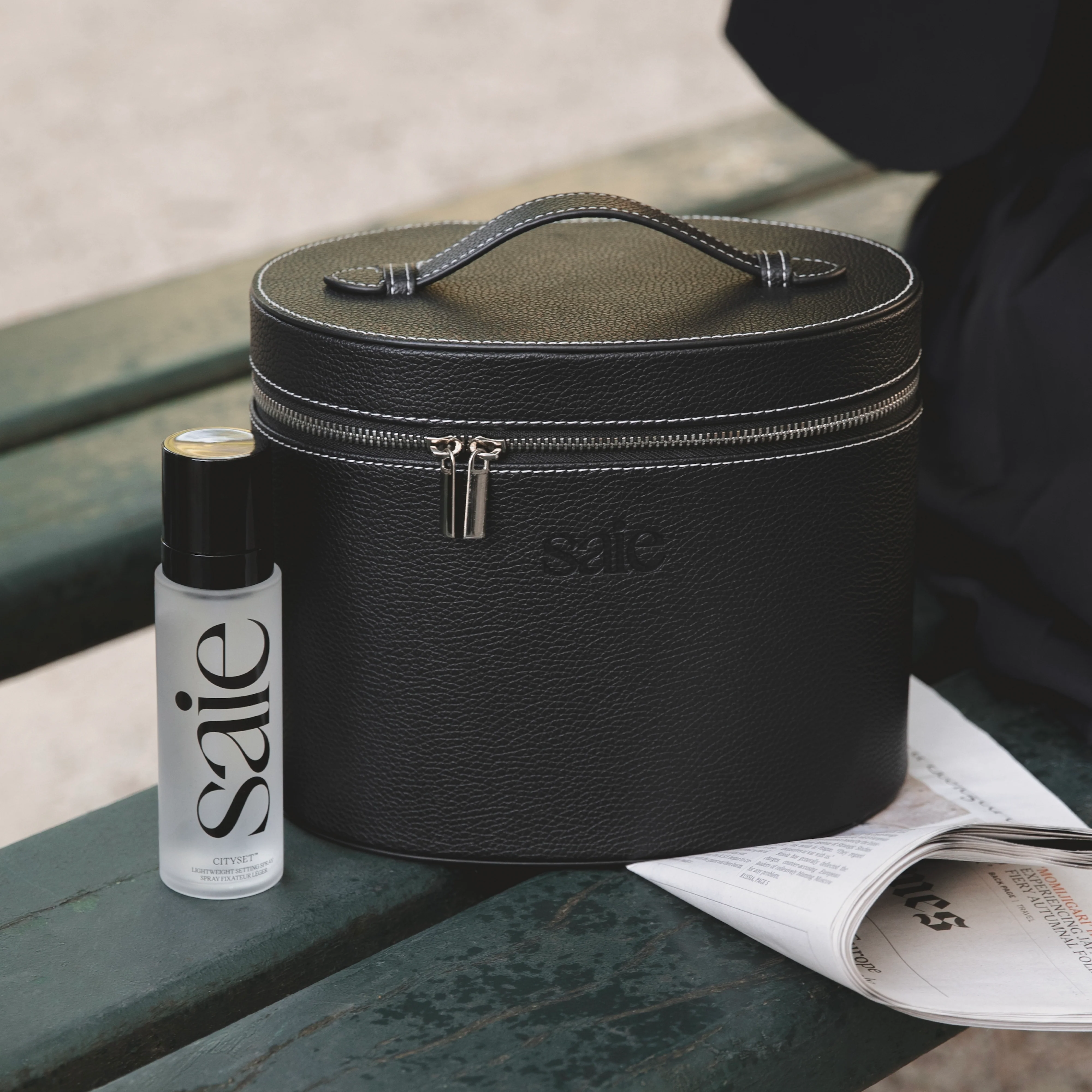 The Large Vanity Case - Image 8