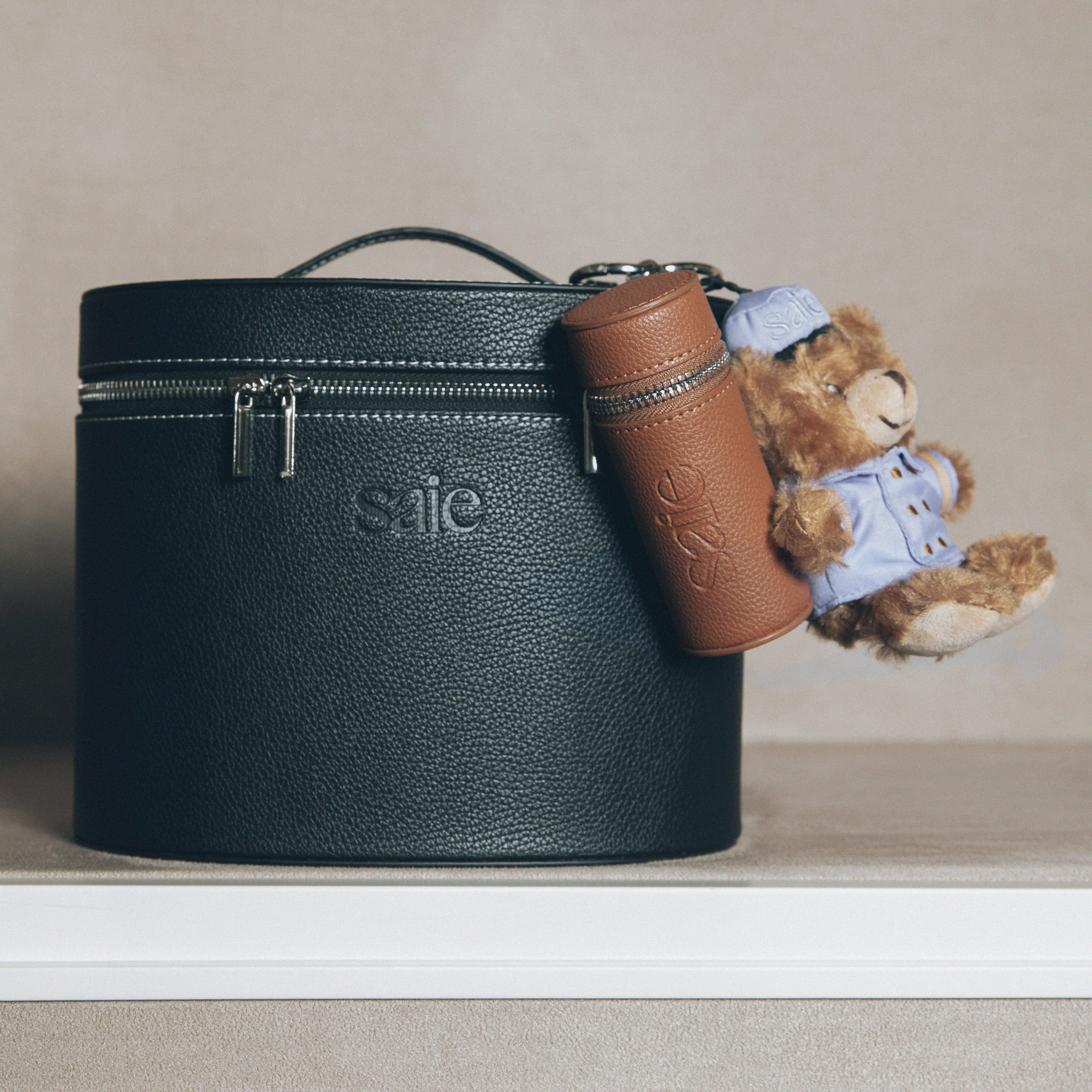 The Bellhop Bear Keychain - Image 6